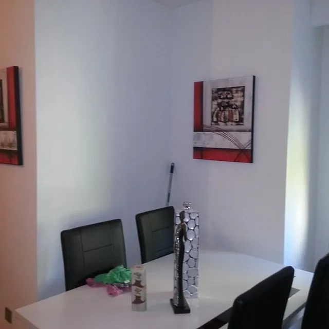 Goterapid sala con paredes pintadas